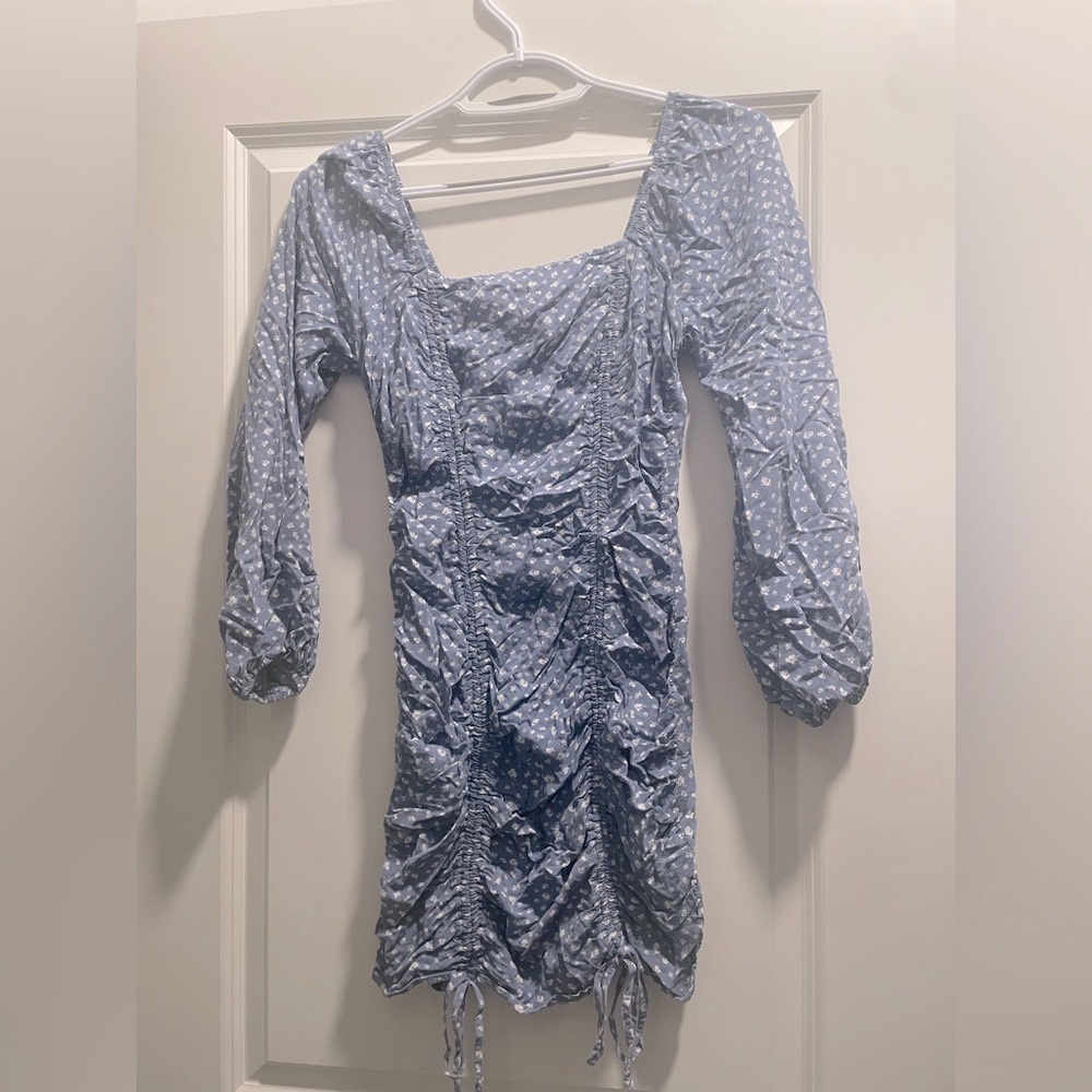 🌊👙☀️🕶️ Blue Floral Scrunch Tie Dress